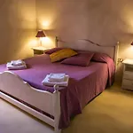 Zwei-zimmer-wohnung Borgo Collelungo By Interhome *
